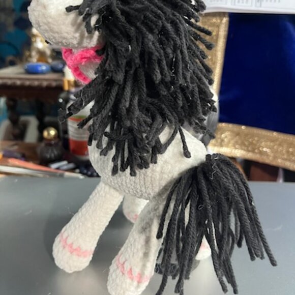 8" White Horse with black mane and tail - Picture 4 of 7